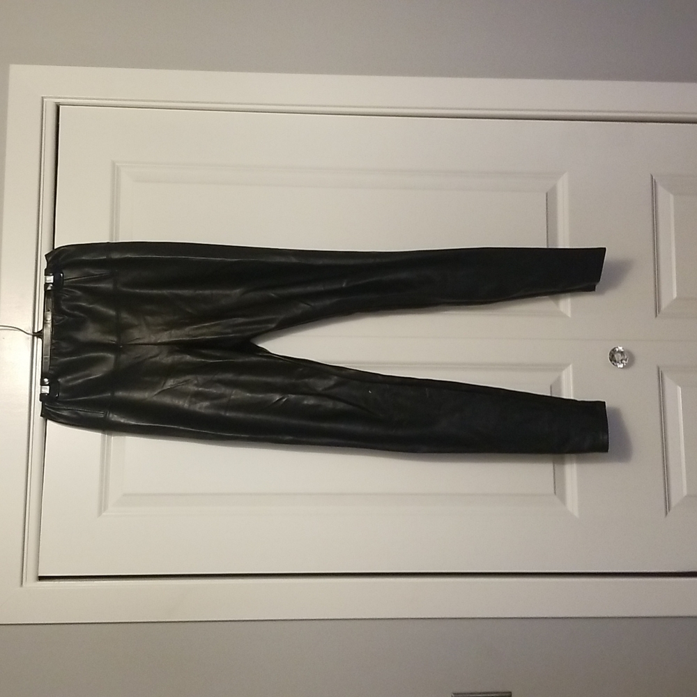 Aritzia Wilfried faux leather leggings